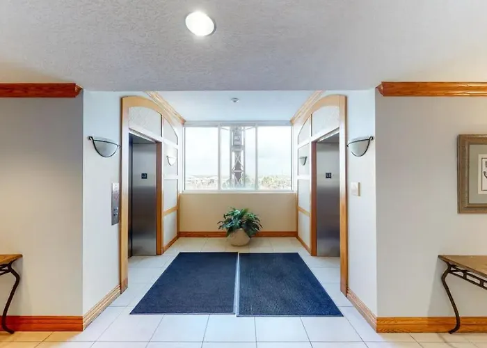 The Colonnades Unit 403 Holiday home *