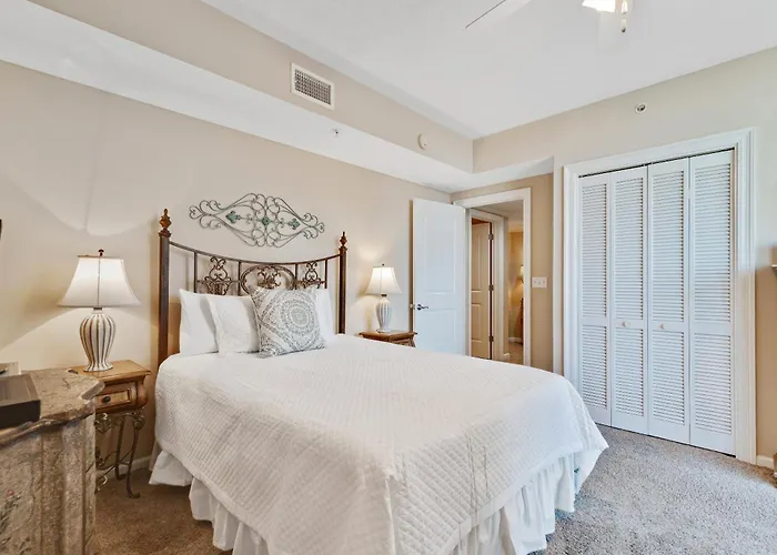 Holiday home The Colonnades Unit 403