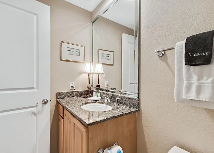 The Colonnades Unit 403 Holiday home Gulf Shores