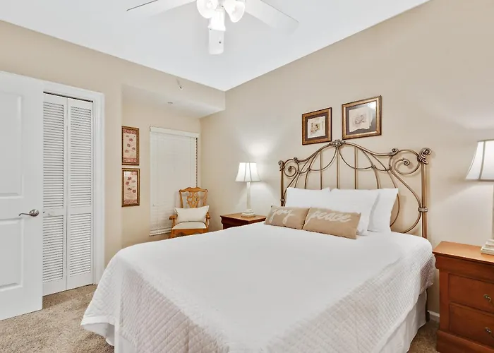 Holiday home The Colonnades Unit 403